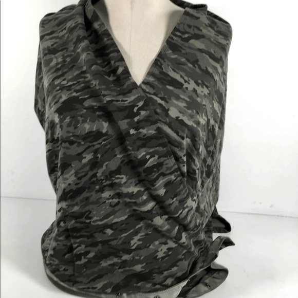 💐 Lululemon Green Cotton Blend Women's Button Wrap Vinyasa Scarf One Size - Picture 2 of 4